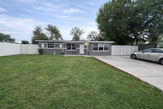 Building Photo - 3504 Lantana St