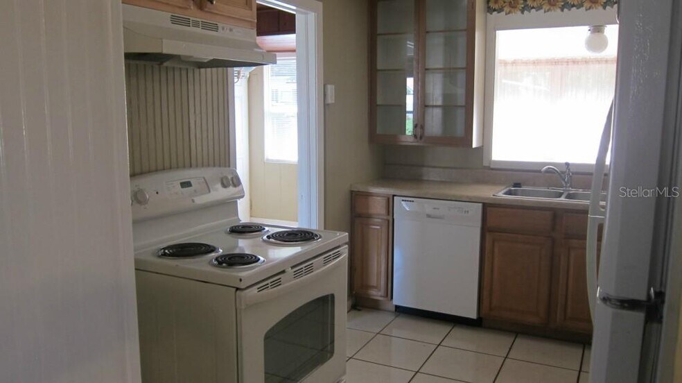 Building Photo - 815 Bay St