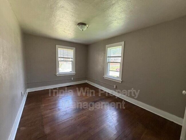 Building Photo - 8530 Lowell St