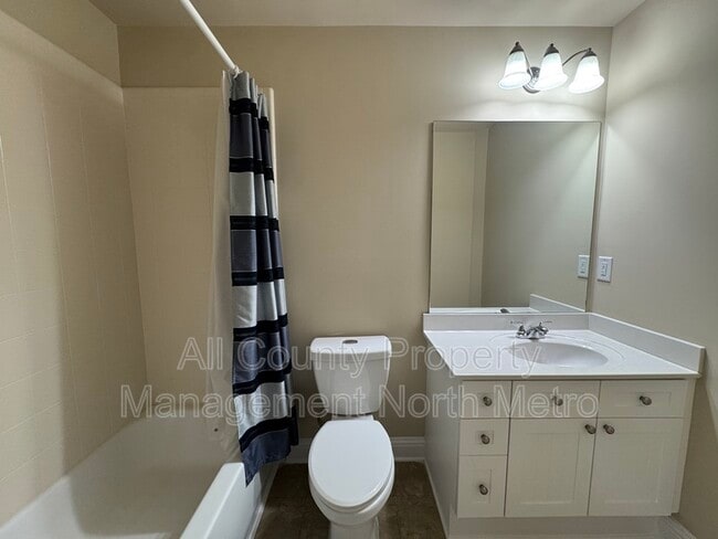 Building Photo - 10860 Ellicot Way