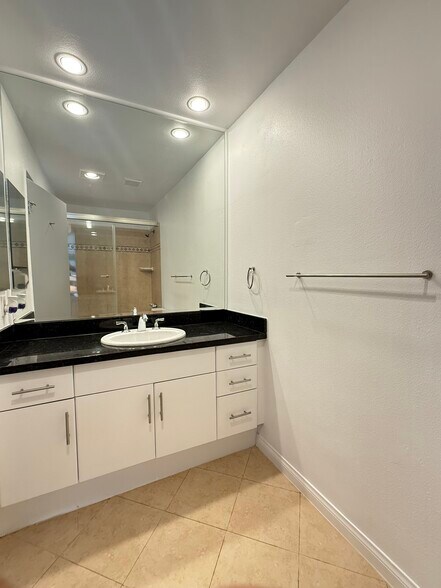 Building Photo - 7826 Topanga Canyon Blvd