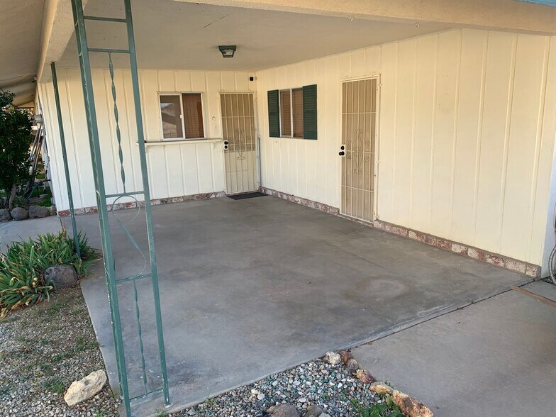 Building Photo - 7555 Victoria Ave