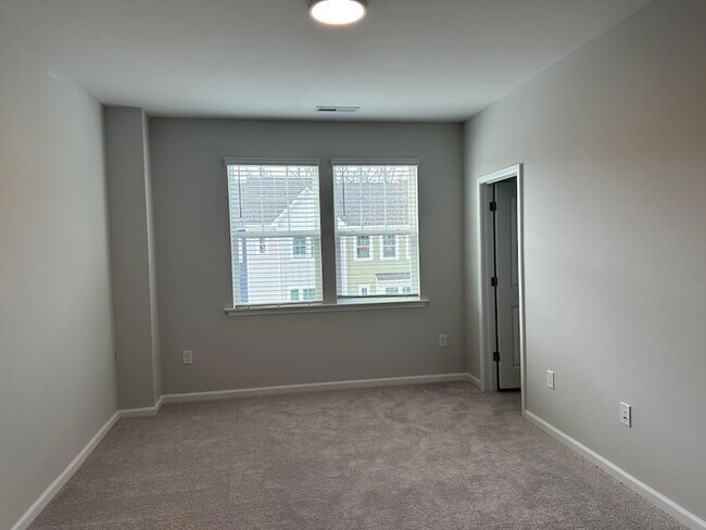Building Photo - 1106 Harmony Trl