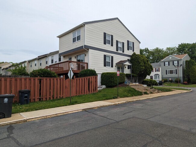 Building Photo - 200 Harry S Truman Dr