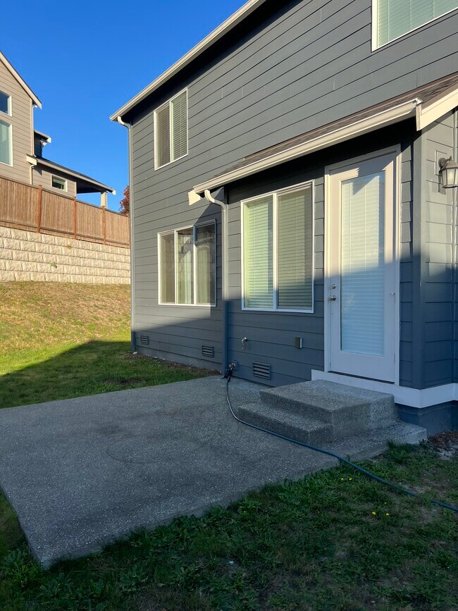 Building Photo - 2122 83rd Ave E