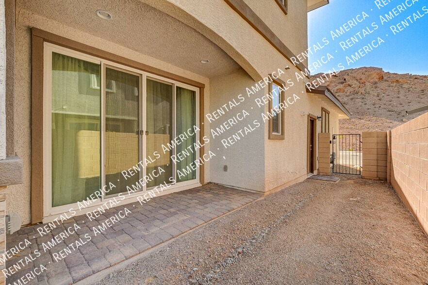 Building Photo - 144 Kimberlite Dr