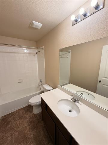 Building Photo - 1801 Arbordale Way