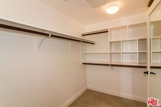 Building Photo - 12975 Agustin Pl