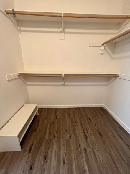 Building Photo - 29762 Northshore St