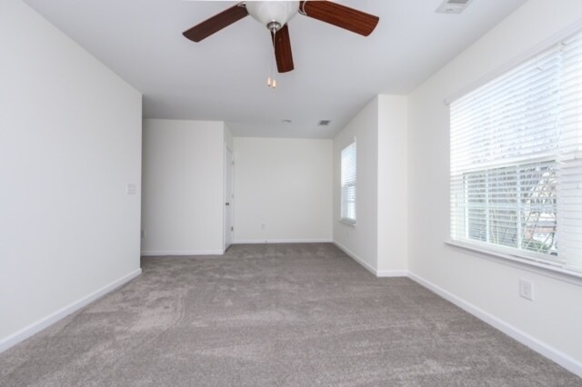 Building Photo - 211 Shady Grove Dr