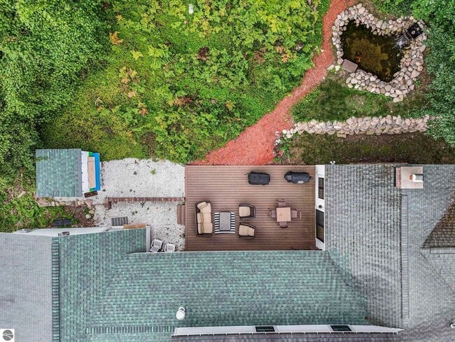 Building Photo - Furnished Executive Extended Stay Rental on Old Mission Peninsula