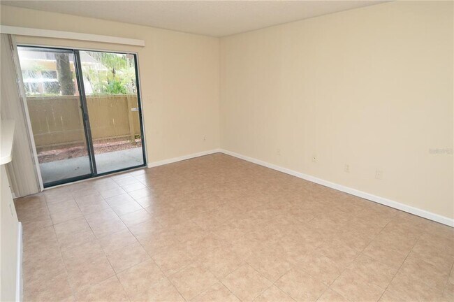 Building Photo - 8647 Mallard Reserve Dr