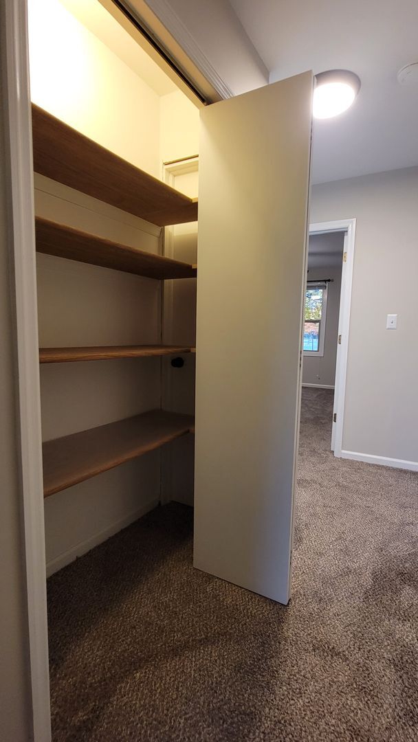 Building Photo - Beatifully Remodeled Condo in Southwest Champaign