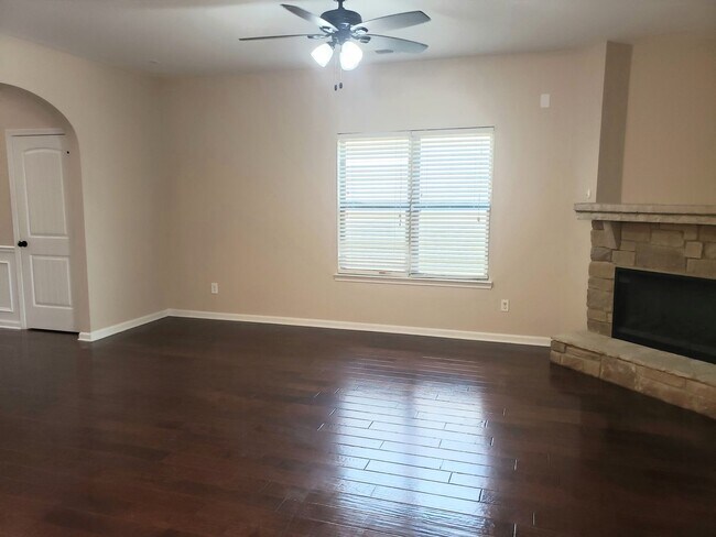 Building Photo - 1112 Grove Landing Ln