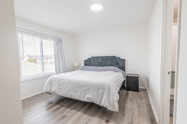 Building Photo - 1702 Good Day Dr