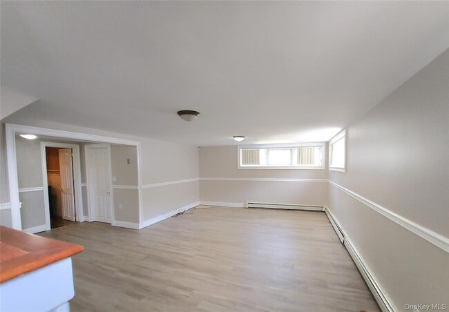 Building Photo - 244 Martin Dr
