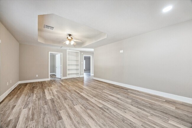 Building Photo - 16523 E Canterra Cir