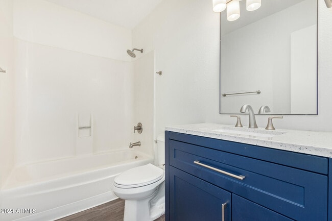 Building Photo - 4414 S Newberry Rd