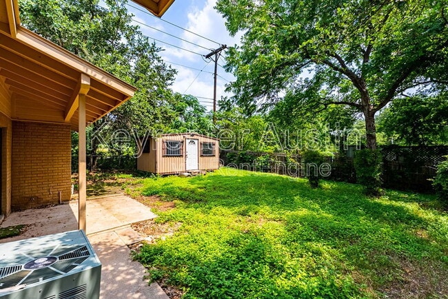 Building Photo - 4601 Lennox Dr