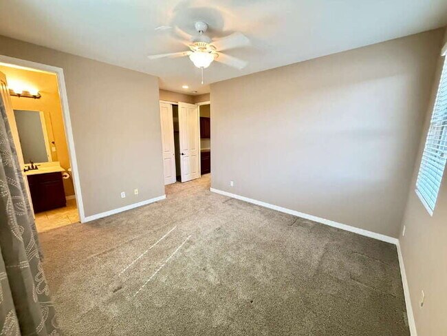 Building Photo - 6250 S Rochester Dr