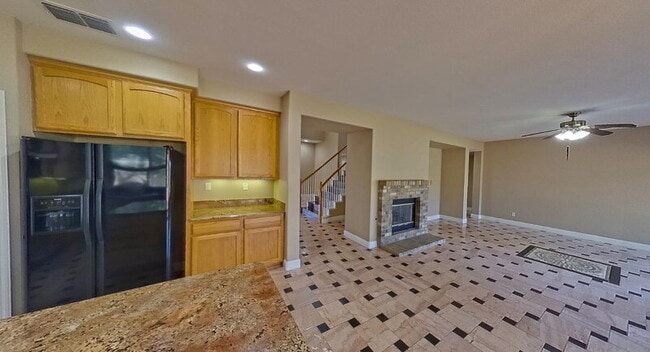 Building Photo - 1692 Woodhaven Cir