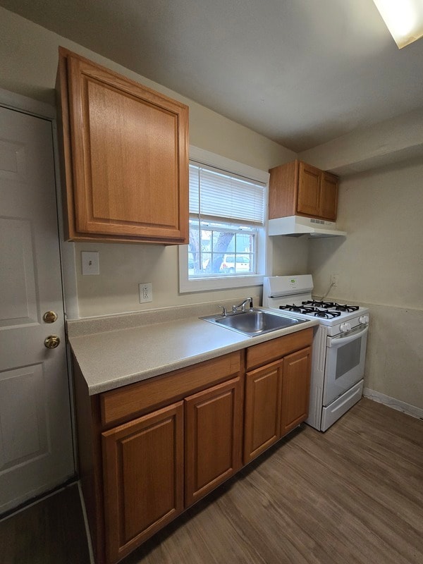 Building Photo - 1707 Chicago Ave