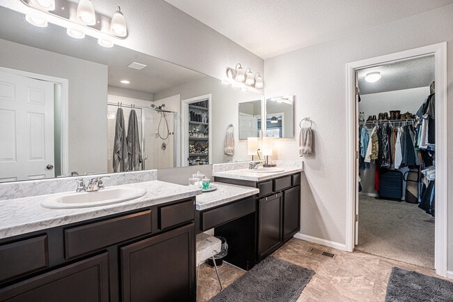 Building Photo - 6915 Mandan Dr