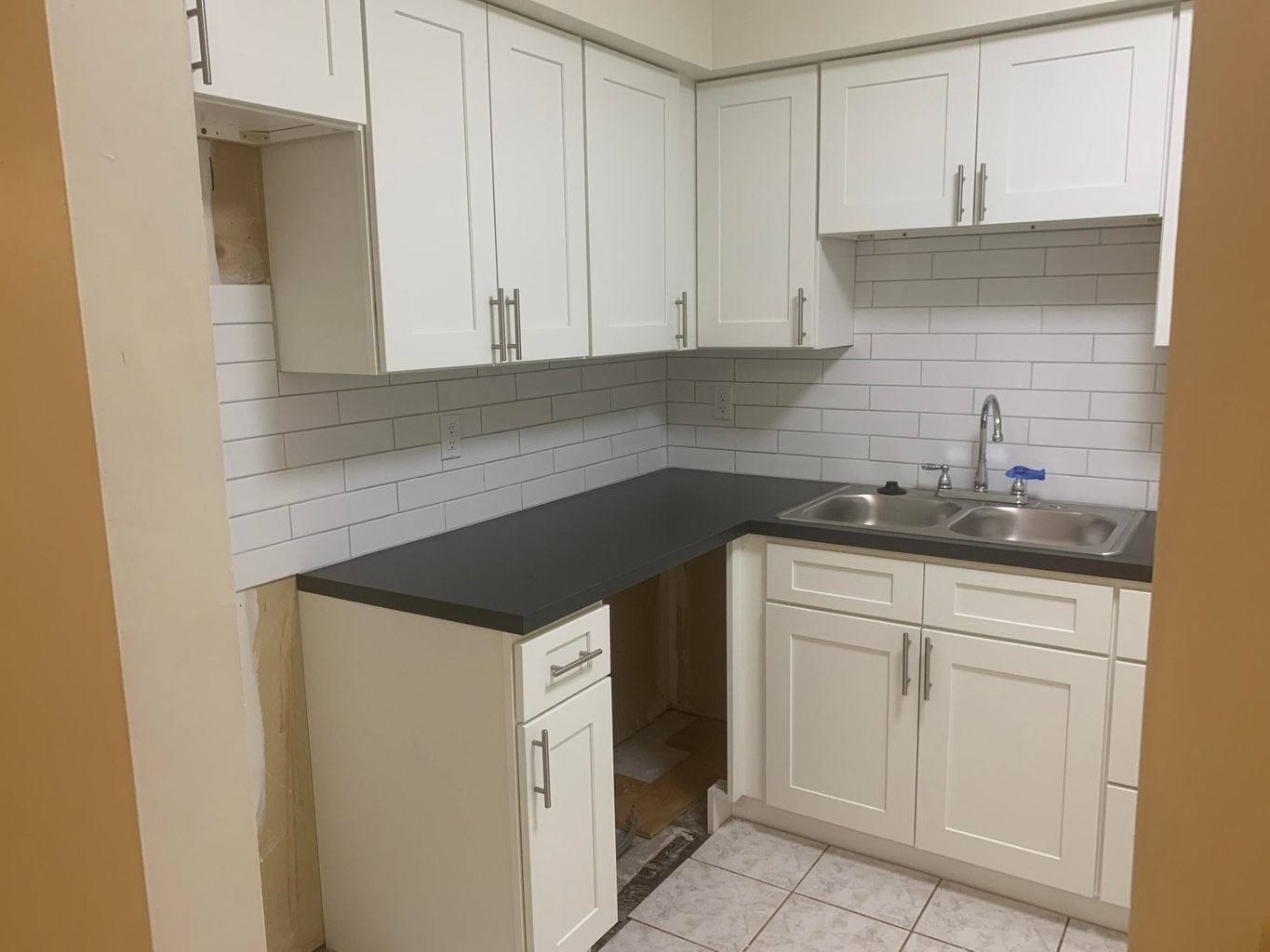 Building Photo - 9905 Pineapple Tree Dr