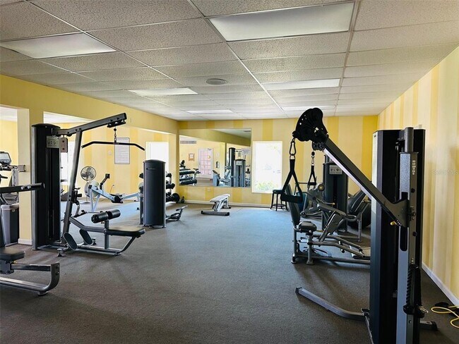 Building Photo - 5200 Brittany Dr S