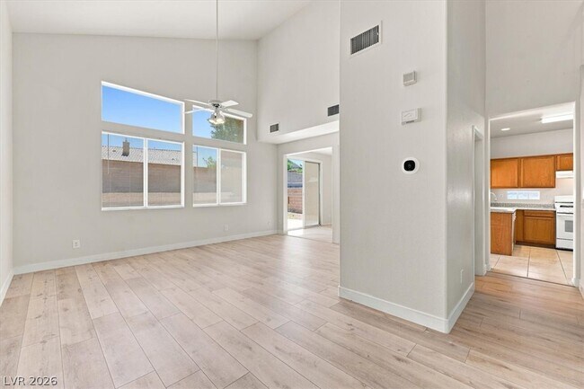 Building Photo - 2681 Park Creek Ln