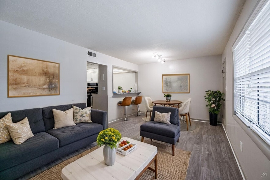 Building Photo - Selwyn Flats