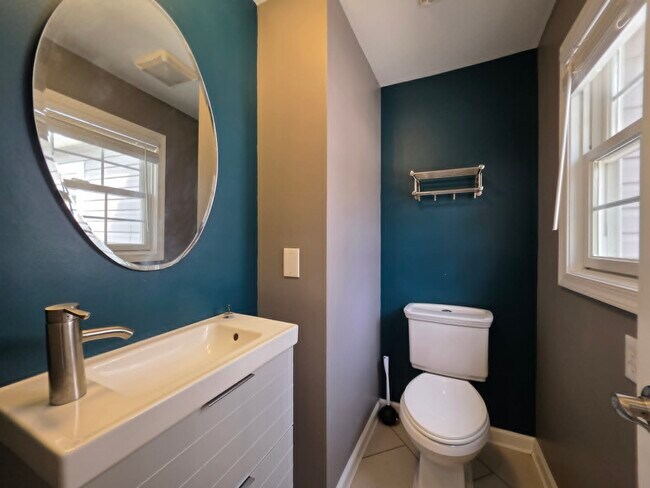 Building Photo - 25711 Delmar Rd