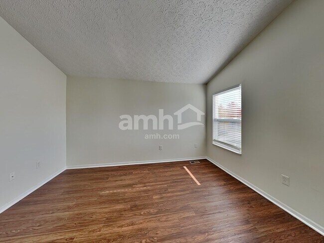 Building Photo - 857 Cedar Run Dr