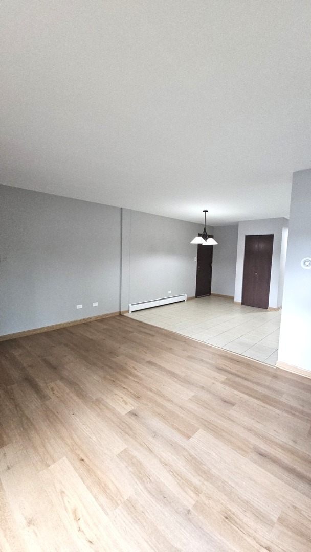 Building Photo - 15706 Independence Ct