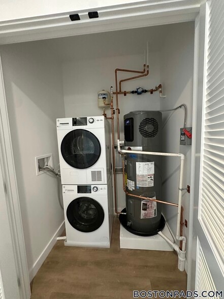 Building Photo - 199 Gardner St