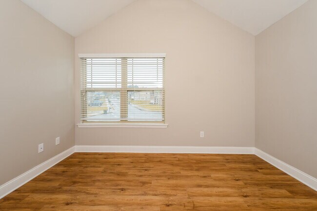 Building Photo - 2291 Wentworth Park Dr