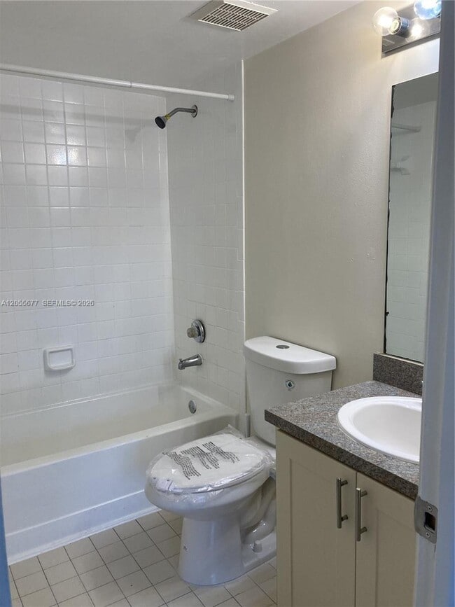 Building Photo - 9879 Nob Hill Ct