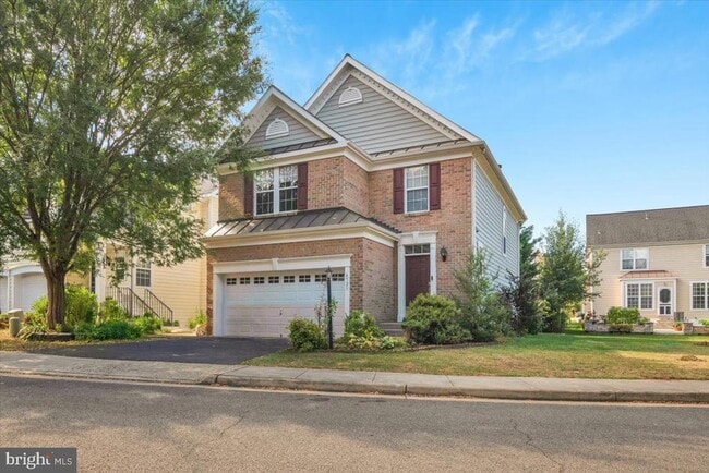 Building Photo - 6721 Sycamore Park Dr