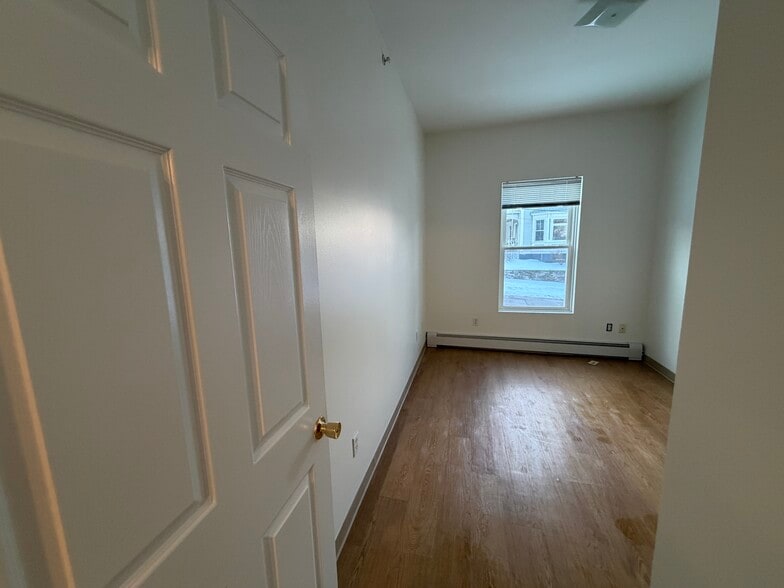 Building Photo - 119 Highland St