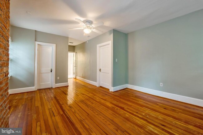 Building Photo - 3236 McKinley St NW