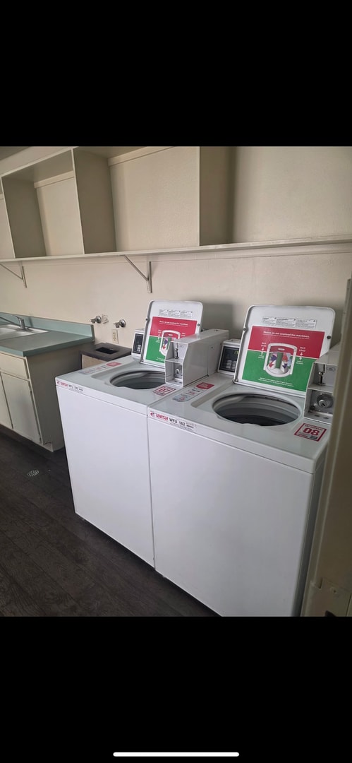 Building Photo - Senior living condo