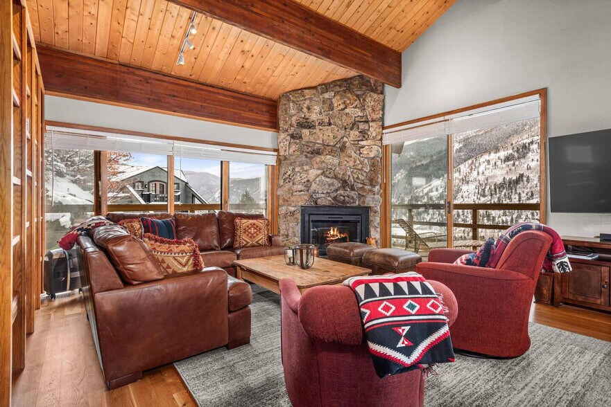 Building Photo - 837 Mountain Laurel Dr
