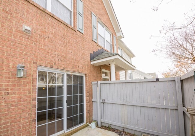 Building Photo - Beautiful Condo in Virginia Beach