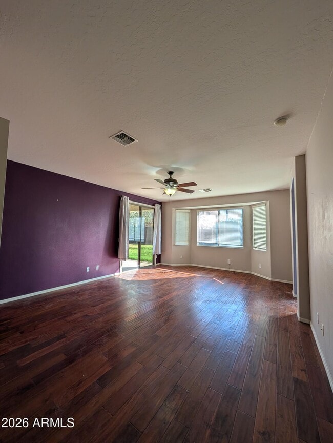 Building Photo - 337 West Swan Drive