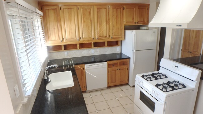 kitchen - 625 30th St