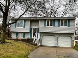 Building Photo - 4640 Dogwood Dr