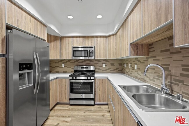 Building Photo - 1301 Brockton Ave