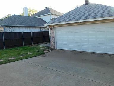 Building Photo - 844 Ember Ln