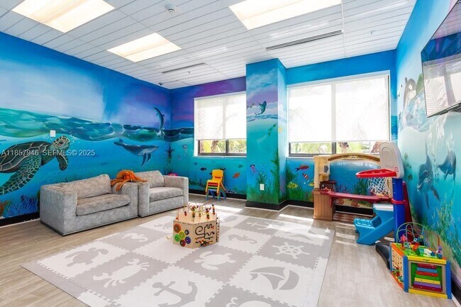 Building Photo - 999 SW 1st Ave