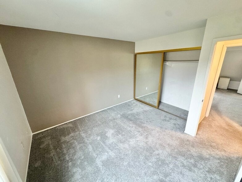 Building Photo - 7958 Mission Center Ct